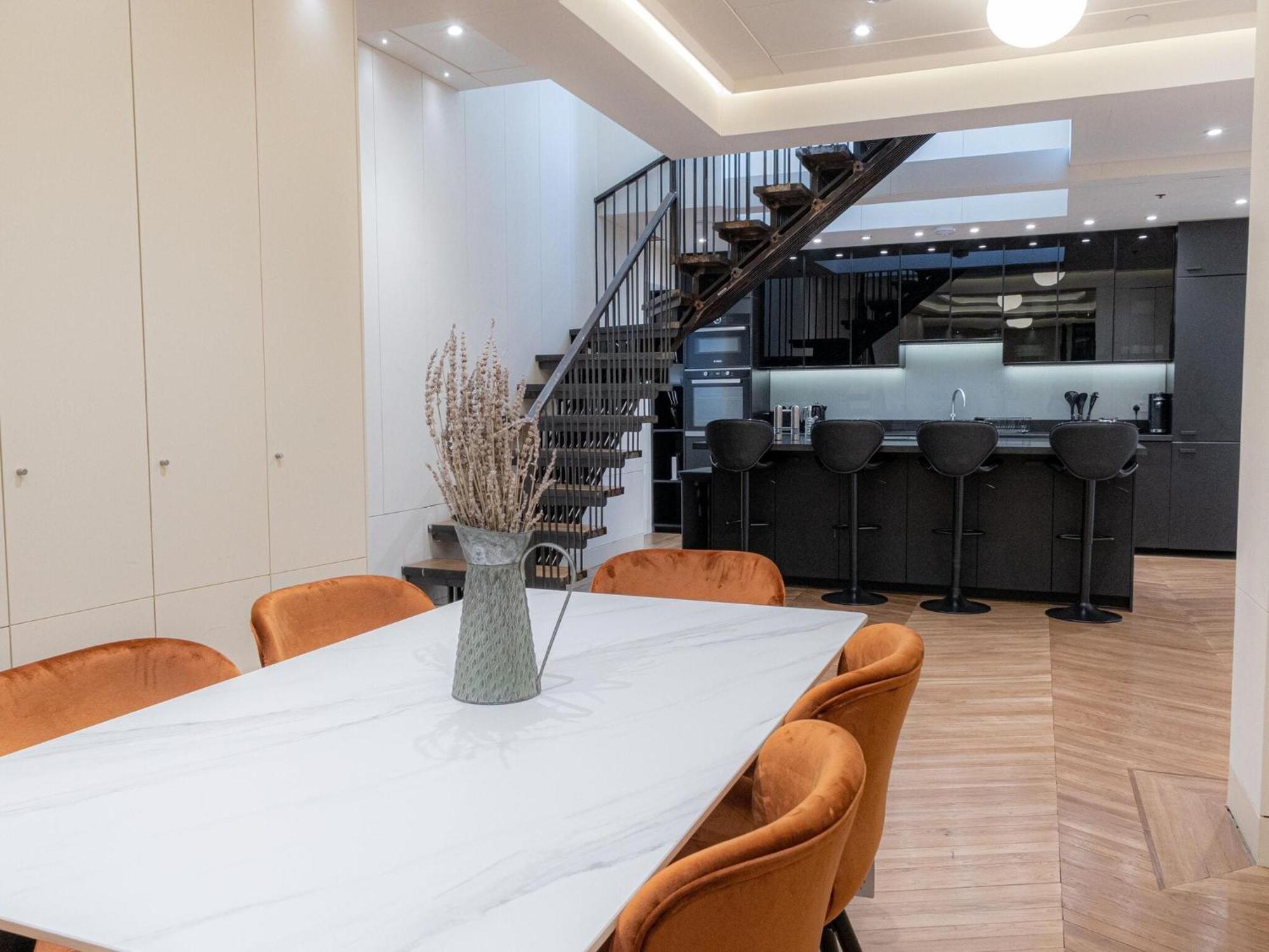 Modern Deluxe Five Bedroom House Near Chalk Farm Station By Belvilla Londýn Exteriér fotografie