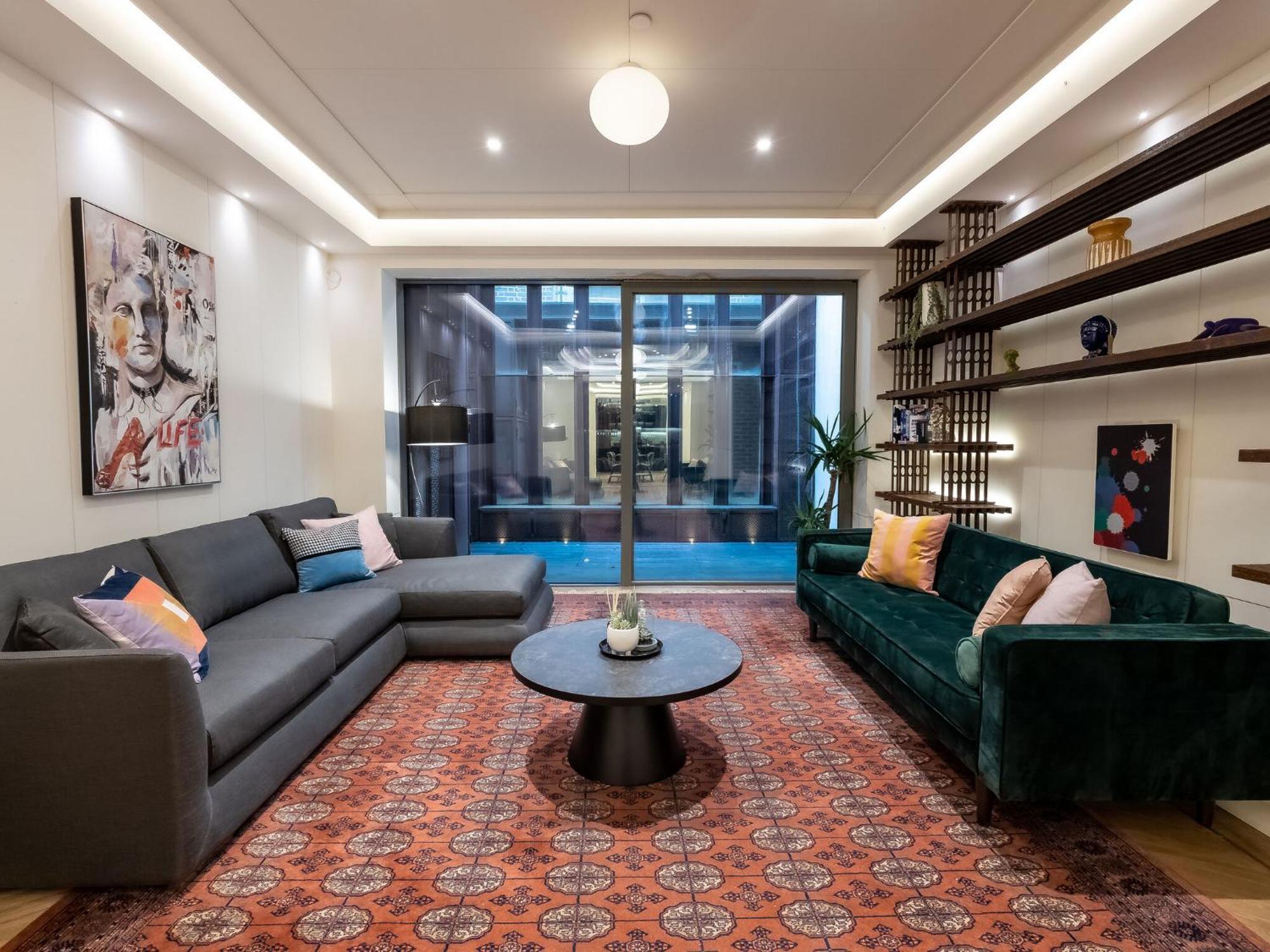 Modern Deluxe Five Bedroom House Near Chalk Farm Station By Belvilla Londýn Exteriér fotografie