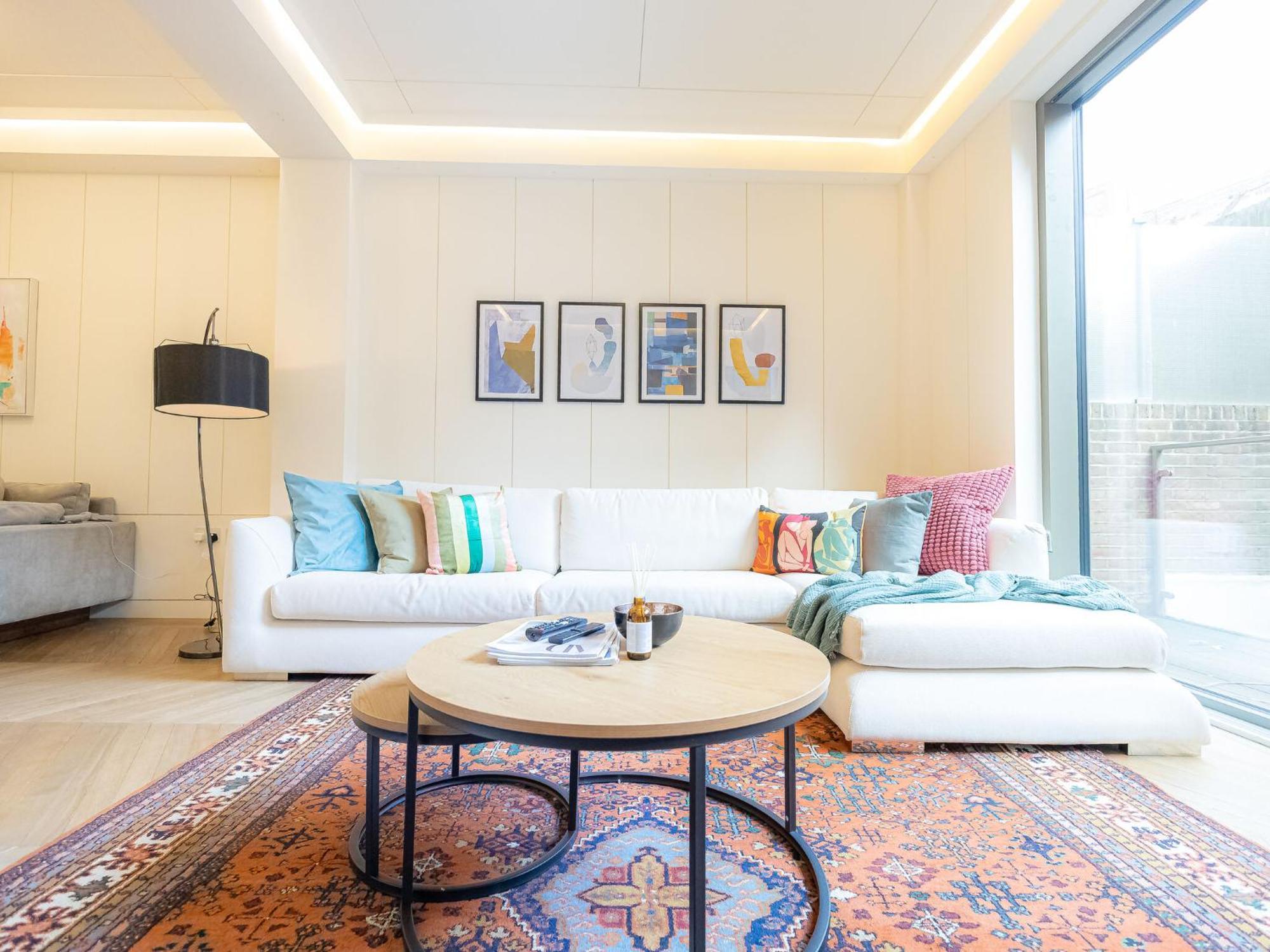 Modern Deluxe Five Bedroom House Near Chalk Farm Station By Belvilla Londýn Exteriér fotografie