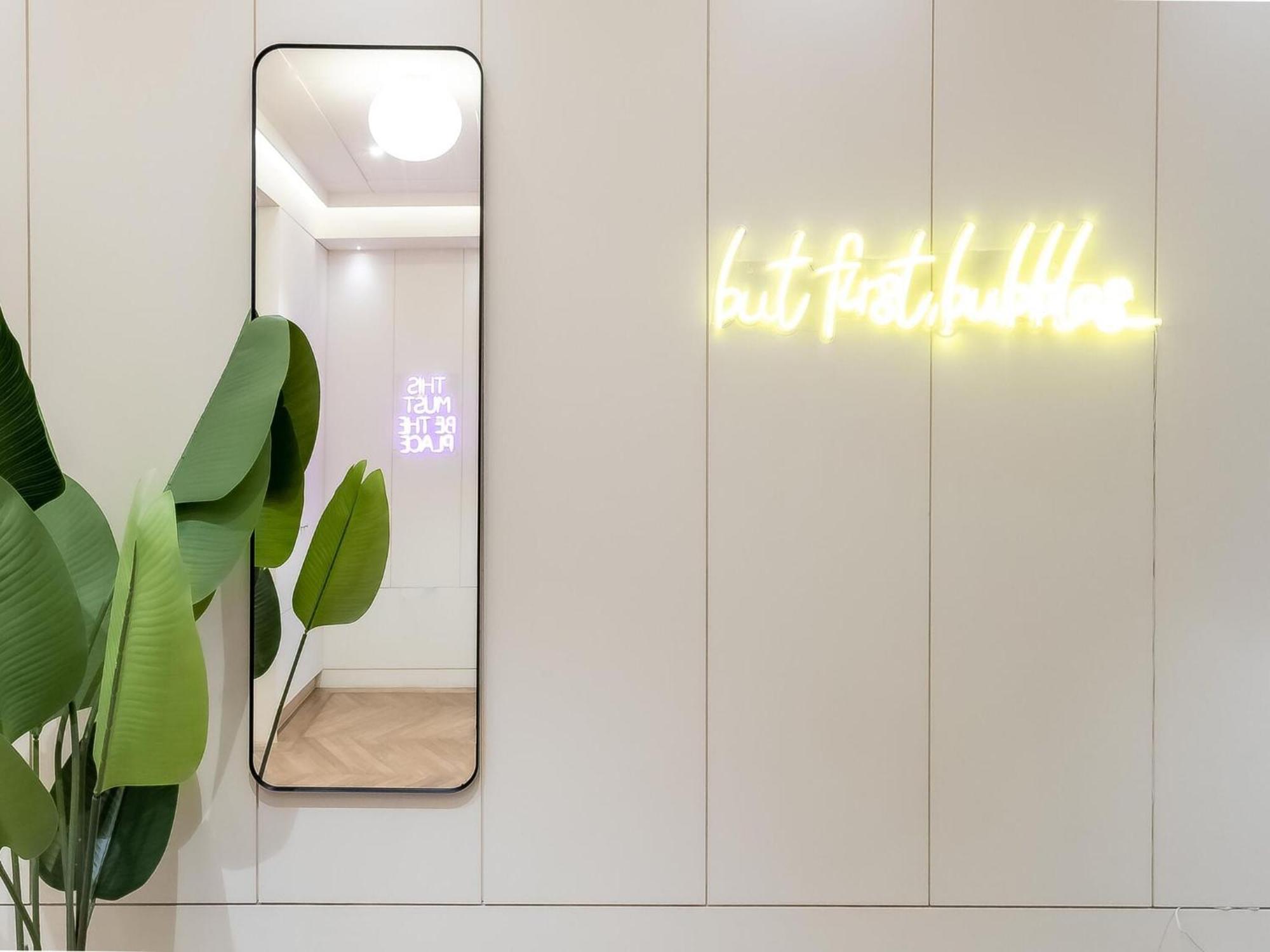 Modern Deluxe Five Bedroom House Near Chalk Farm Station By Belvilla Londýn Exteriér fotografie