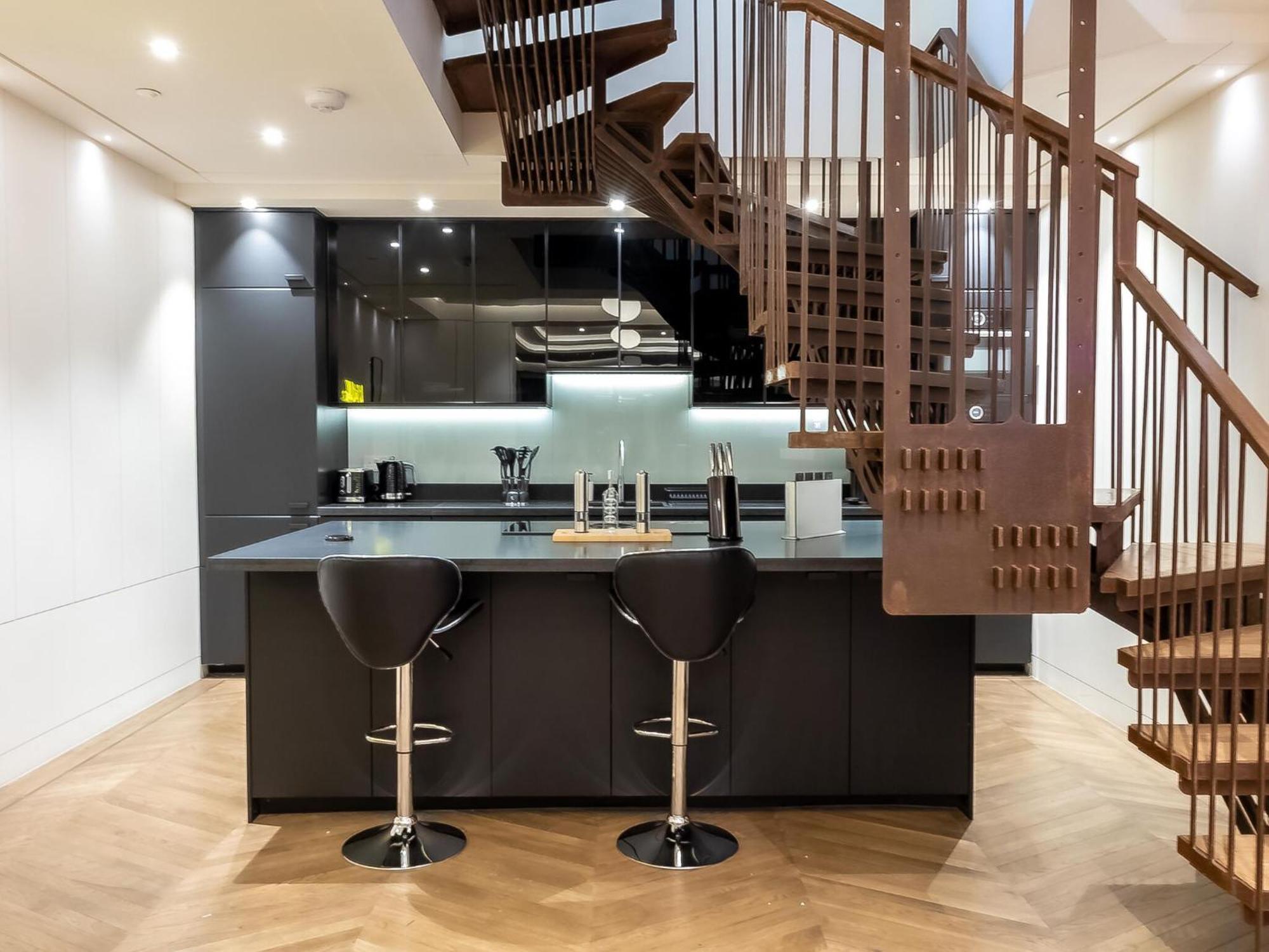 Modern Deluxe Five Bedroom House Near Chalk Farm Station By Belvilla Londýn Exteriér fotografie