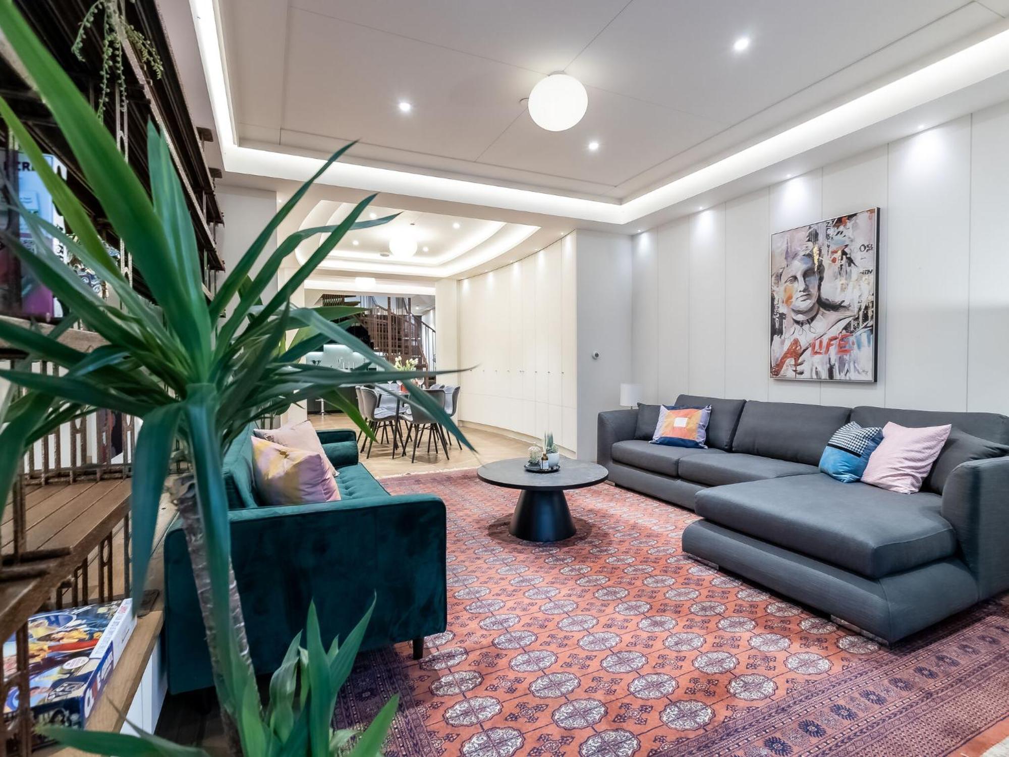 Modern Deluxe Five Bedroom House Near Chalk Farm Station By Belvilla Londýn Exteriér fotografie