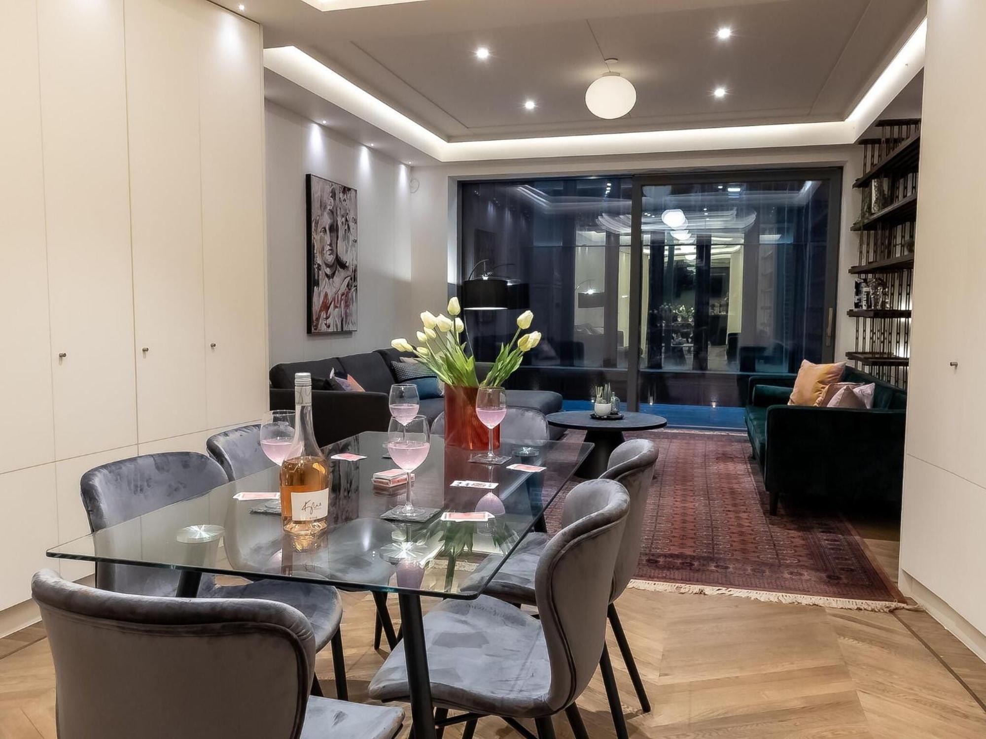 Modern Deluxe Five Bedroom House Near Chalk Farm Station By Belvilla Londýn Exteriér fotografie